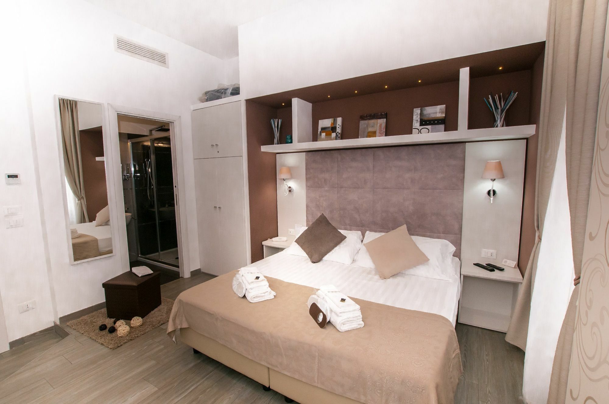 Elenoire Rooms & Suite Рим Екстер'єр фото